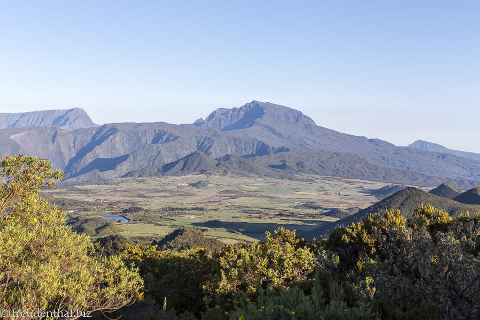 Blick über Plaine-des-Cafres zum Piton des Neiges auf La Réunion