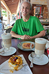 Lars im Pancito Café