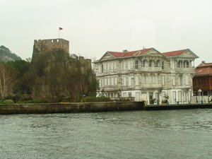 Weisses Haus am Bosporus kann man noch kaufen