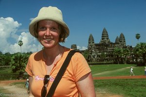 Anne vor Angkor Wat