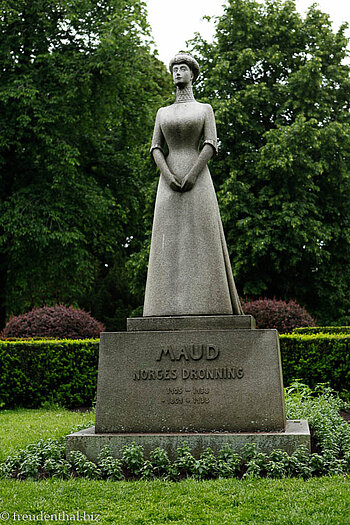 die Maud Norges Dronning im Schlosspark von Oslo