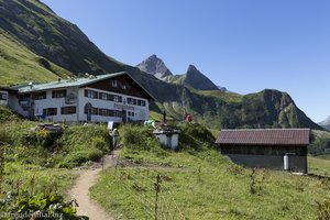 Die Enzianhütte auf dem Weg zum Hochrappenkopf