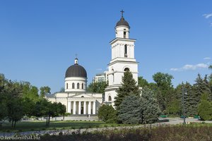 Glockenturm und Auferstehungskathedrale in Chisinau