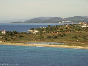 Socher über Sithonia hinweg zum Festland