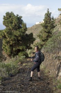 Anne beim Abstieg in den Barranco Jorado.