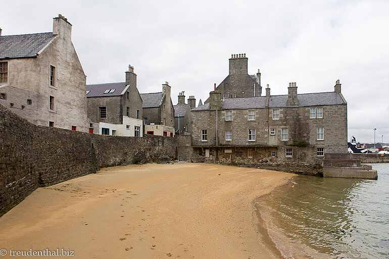 Am winzigen Bains Beach bei Lerwick