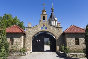 Eingangstor des Orheiul Vechi Kloster in Moldawien