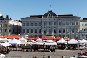 Marktplatz Kaupatoribei beim Südhafen