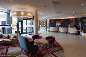 Blick in die Lobby vom Novotel Edinburgh City
