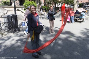 beim Bänderturnen im Columbus Park in Chinatown