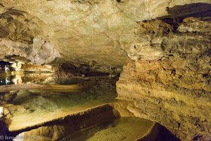 Kalksinterterrassen im Gouffre de Padirac