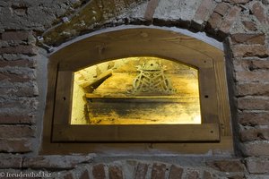 Sargnische in der Krypta der Bergkirche von Sighisoara