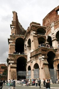 Eingang ins Kolosseum von Rom
