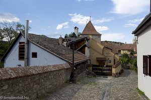 Gebäude entlang der Festungsmauer von Sighisoara