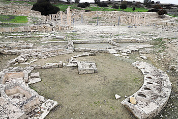 Die Meeresseite des Portikus - Amathous.