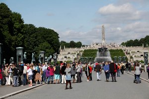 auf der Brücke vom Frognerparken ist ganz schön viel los