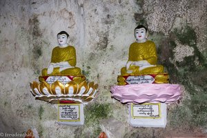 Buddha-Figuren im Innern der Pilgerstätte