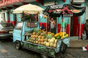 Ananas auf dem Markt in Santo Domingo