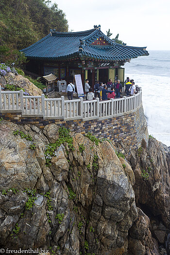 Hongnyeonam – der Tempel über dem Meer in Südkorea