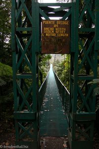 vor jeder Brücke im Selvatura Park gibt es so ein Schild