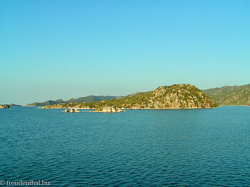 Sonnenschein in der Bucht von Ücagiz.