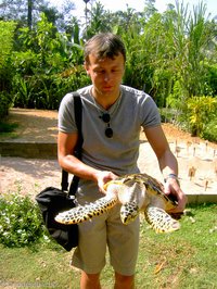 Lars mit Schildkröte