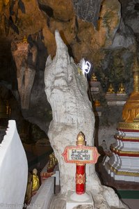 mystischer Felsen in den Pindaya-Höhlen