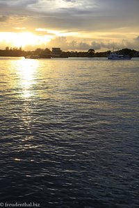 Blick auf das Chinesische Meer bei Kota Kinabalu