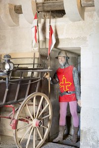 Torwächter im Château de Cénevières