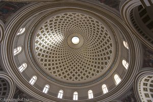 die gewaltige Kuppel der Rotunda von Mosta auf Malta
