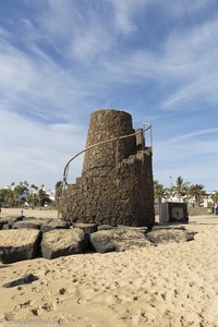 Baywatch-Turm an der Playa de las Cucharas