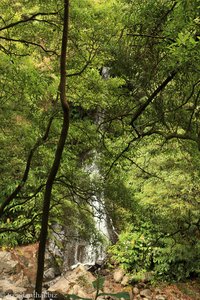 kleiner Wasserfall in den Ribeira Grande