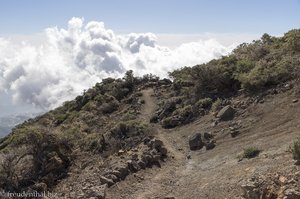 Abstieg durch die Sonne beim Pico de la Nieve