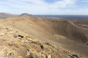 Auf dem windigen Kraterrand der Montaña de Tinaguache