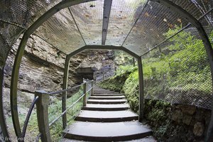 Steinschlag-Schutzkäfig im Gouffre de Padirac