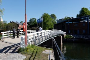 Brücke von Iso Mustasaari nach Susisaari