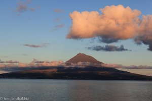 Sicht von Faial auf den Pico