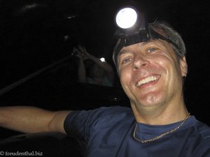 Lars beim Tubingspaß in der Tham Nam Water cave