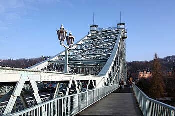 Blick von Blasewitz über den Fußweg nach Loschwitz