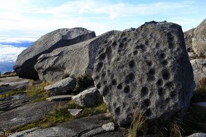 seltsam geformter Fels im oberen Bereich des Kinabalu