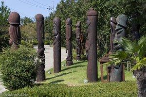 Phallus Statuen im Haesindang Penis Park
