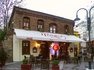 Café udn Pub im Hafenviertel Ladadikia
