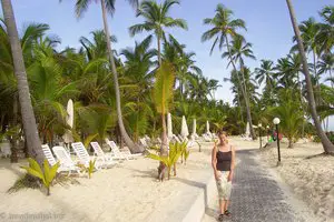 Promenade der Riu Anlage in Punta Cana