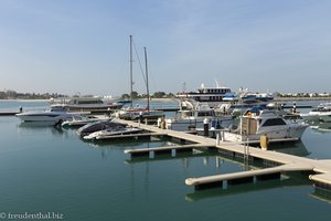 Marina Al Hamra - sie könnte noch einige Yachten gebrauchen