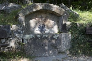 Ein Brunnen am Boßler-Steig