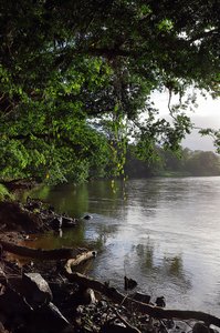 Abendlicher Fluss bei der Boca Tapada Lodge