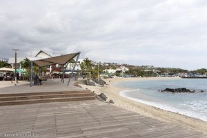 Plage des Roches Noires bei Saint-Gilles-les-Bains