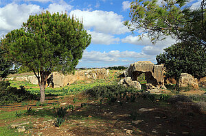 Das weitläufige Gelände der Königsgräber von Nea Paphos