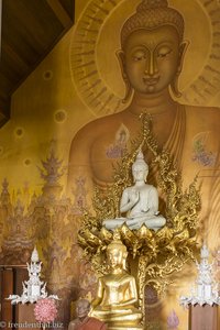 im Ubosot des Wat Rong Khun