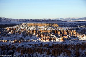 Bryce Canyon - Bick über das Amphitheater zum gegenüberliegenden Plateau